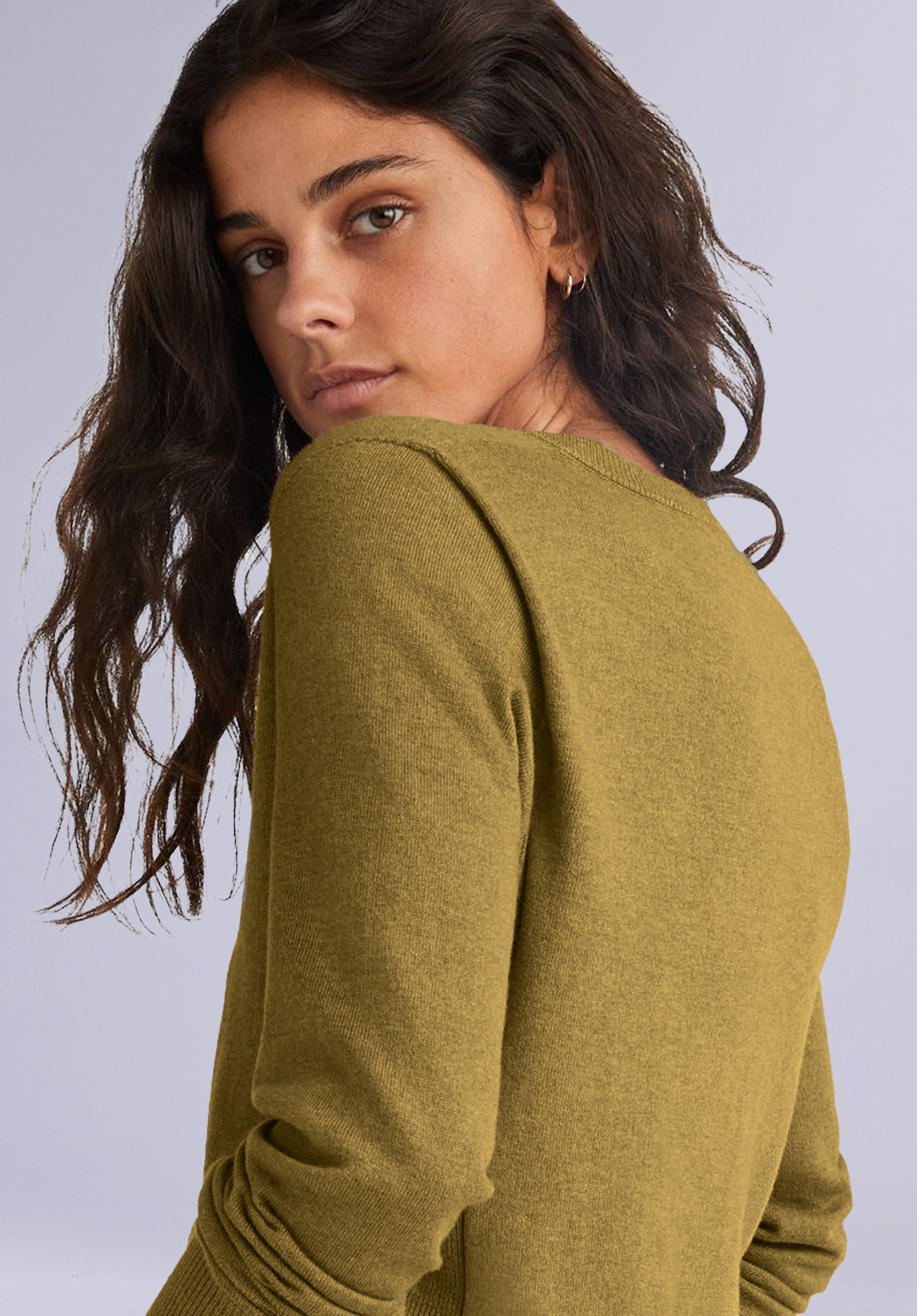 AMBER MERINO V NECK