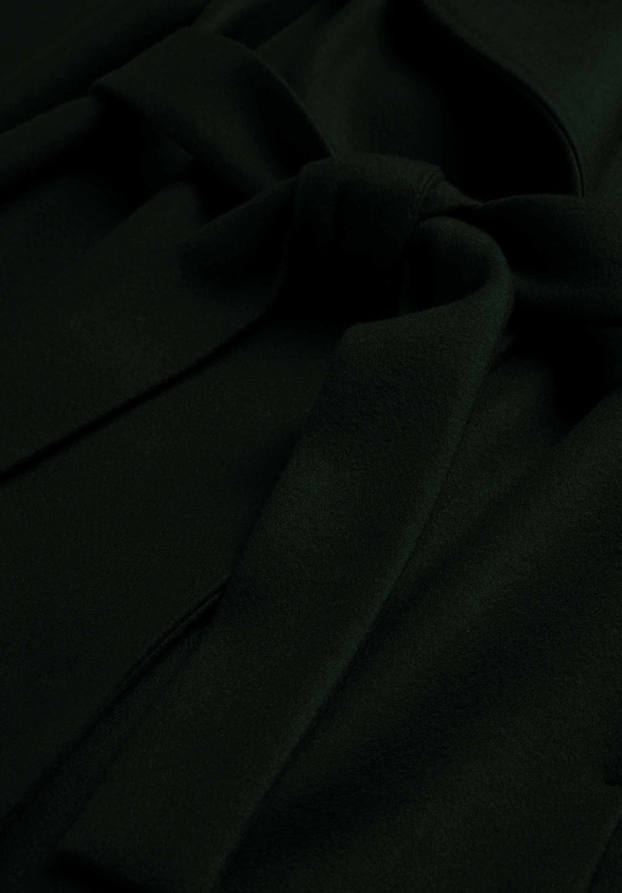 raven-wrapcoat