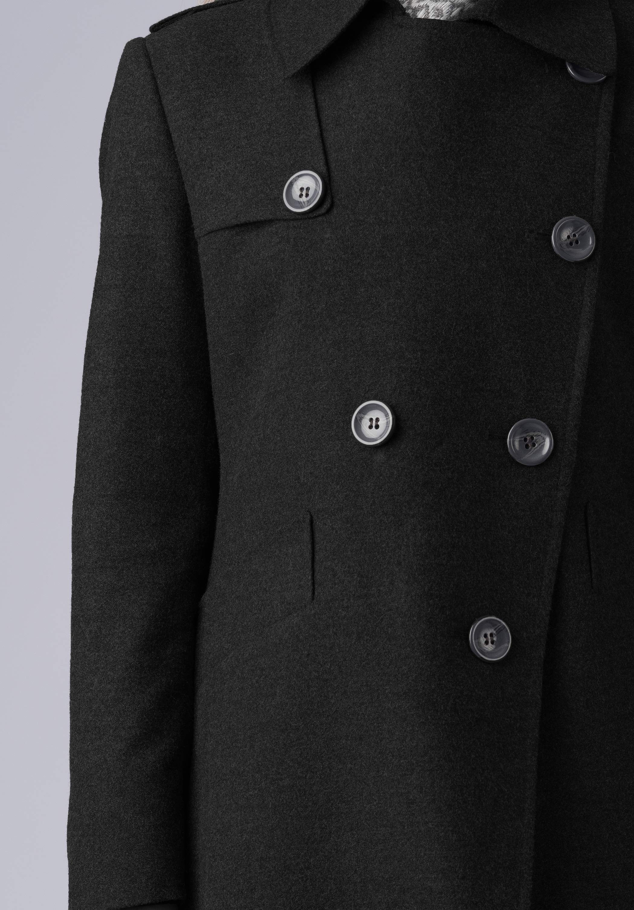 double breasted short woolen- 
coat
